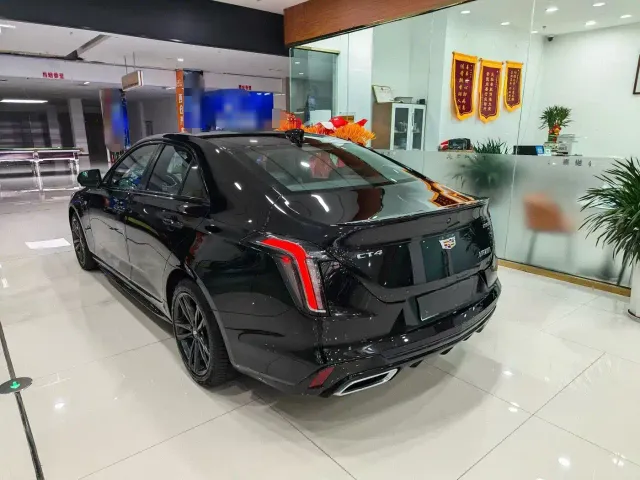 Cadillac CT4 — Фото автомобиля 4