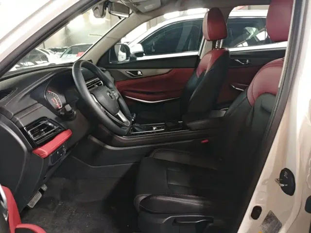 Changan CS75 — Фото автомобиля 14