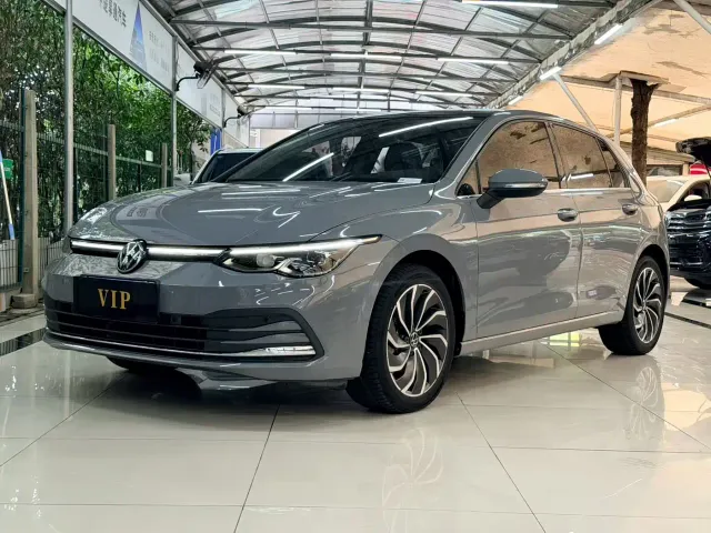 Фотография автомобиля — Volkswagen Golf