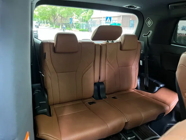 Toyota Alphard — Фото автомобиля 10