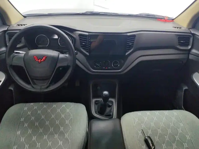 Wuling Hongguang V — Фото автомобиля 12