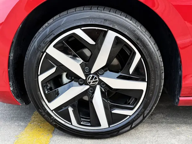 Volkswagen Lamando — Фото автомобиля 11