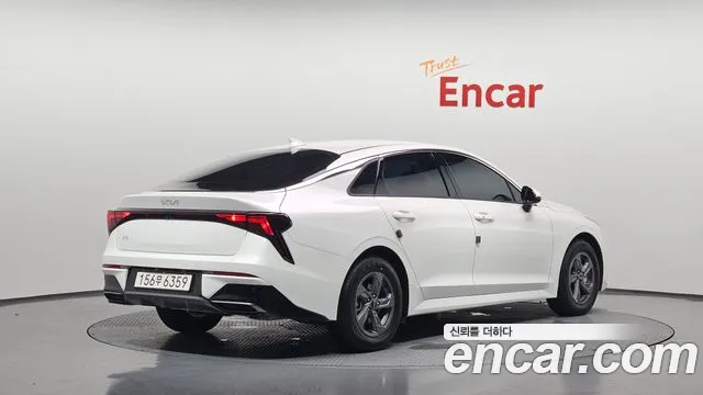 Kia K5 Новый K5 3 поколение 2.0 LPi(Для проката) — Фото автомобиля 2