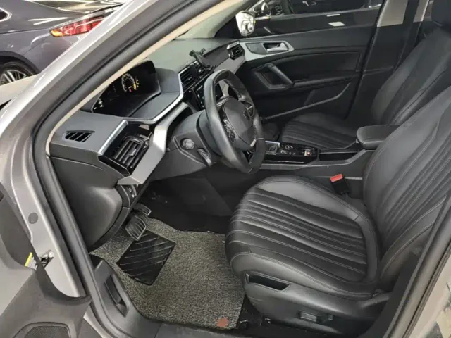 Peugeot 408 — Фото автомобиля 14