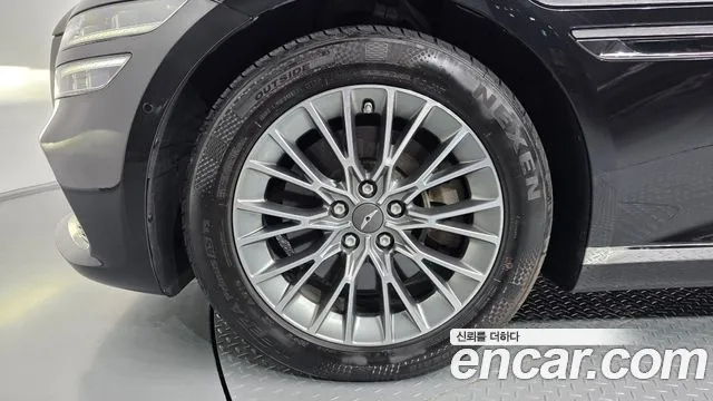 Genesis G80 RG3 — Фото автомобиля 5