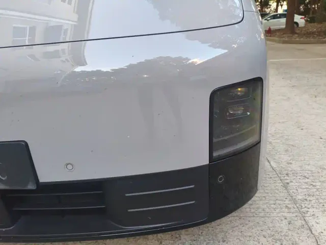 Li Auto MEGA — Фото автомобиля 23