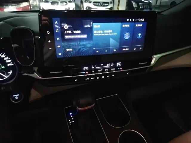 Toyota Granvia — Фото автомобиля 9
