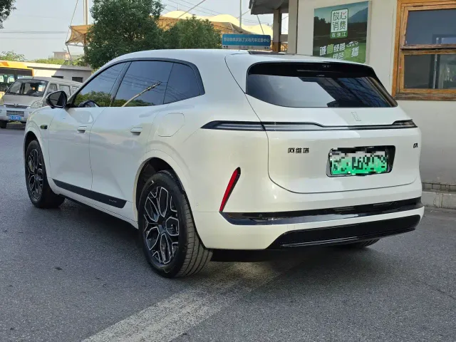 Avatr Avita 07 L — Фото автомобиля 3