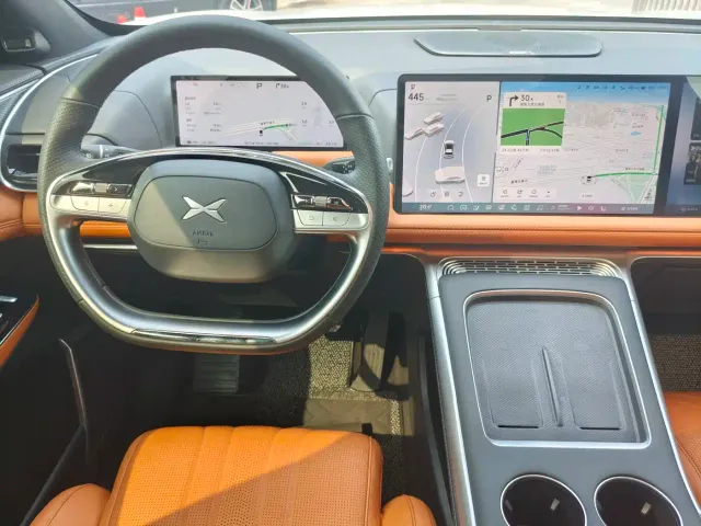 Xpeng G9 — Фото автомобиля 8