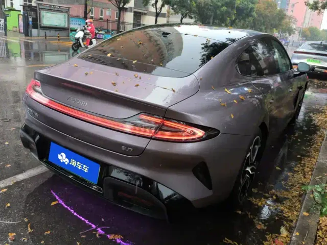Xiaomi SU7 — Фото автомобиля 3