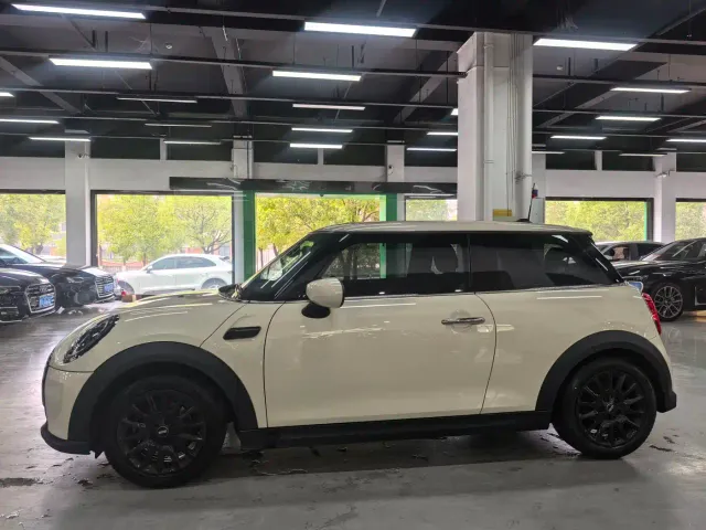 MINI Hatch — Фото автомобиля 2