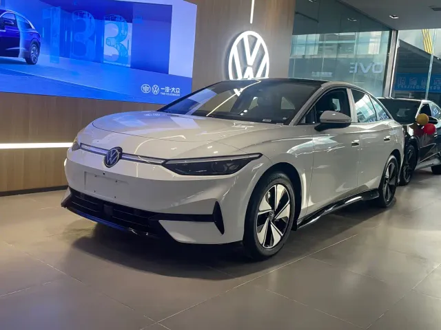Фотография автомобиля — Volkswagen ID.7 Vizzion