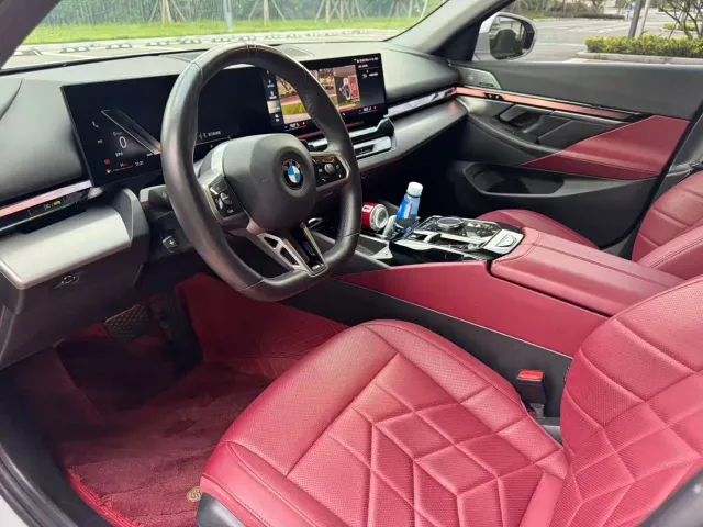 BMW 5 Series — Фото автомобиля 4