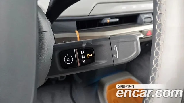 Kia EV3 — Фото автомобиля 2