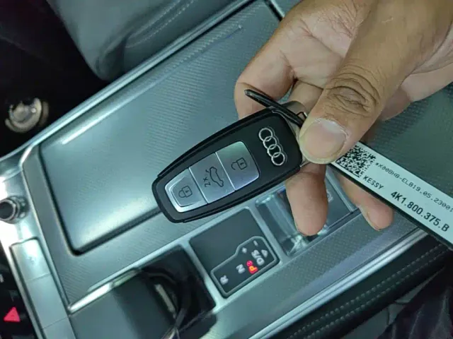 Audi A6L — Фото автомобиля 8