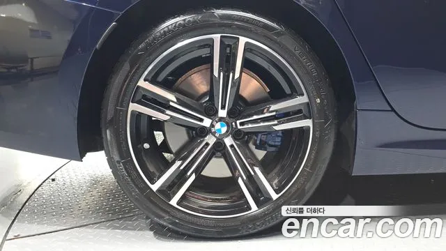 BMW 3-Series 3 серия (G20) 320i M Sport — Фото автомобиля 5