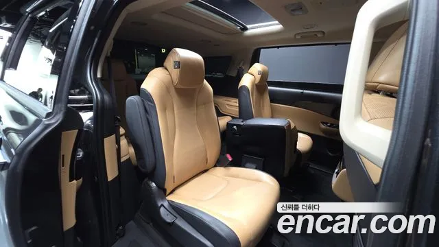 Kia Canival Carnival 4 поколение Дизель 11 мест Noblesse — Фото автомобиля 11