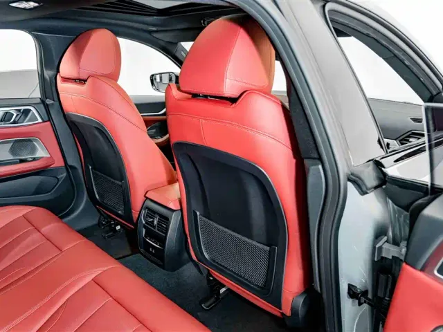 BMW i4 — Фото автомобиля 20