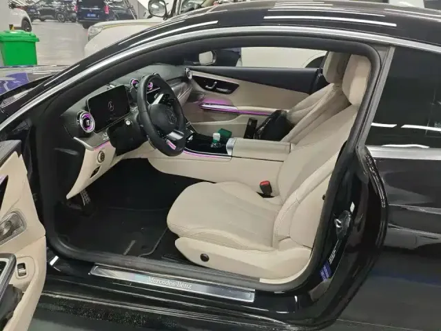 Mercedes-Benz Mercedes-Benz CLE 2024 CLE 300 4MATIC Sport Coupe — Фото автомобиля 3