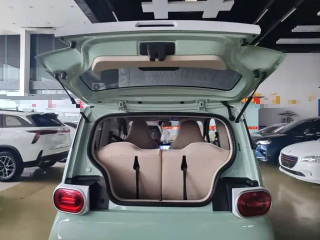 Wuling Hongguang Mini EV — Фото автомобиля 18