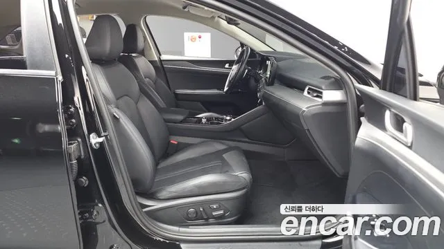 Kia K5 Generation 3 — Фото автомобиля 17