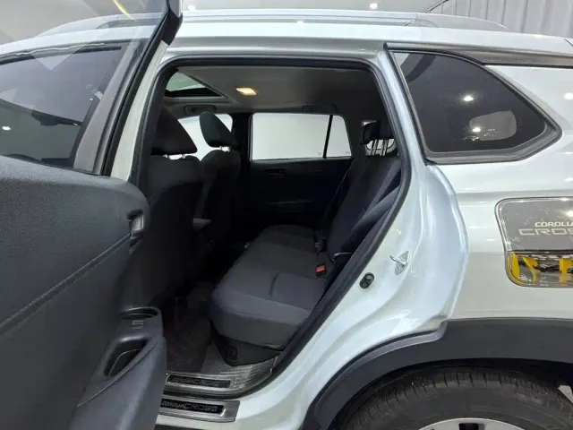 Toyota Corolla Cross — Фото автомобиля 12