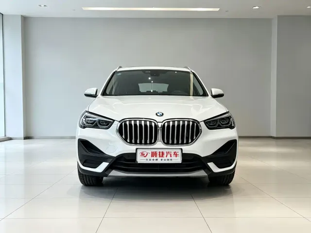 BMW X1 — Фото автомобиля 2