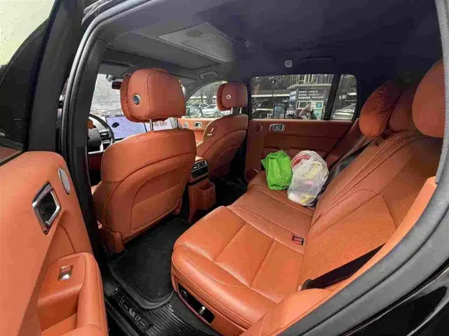 Li Auto L7 — Фото автомобиля 8