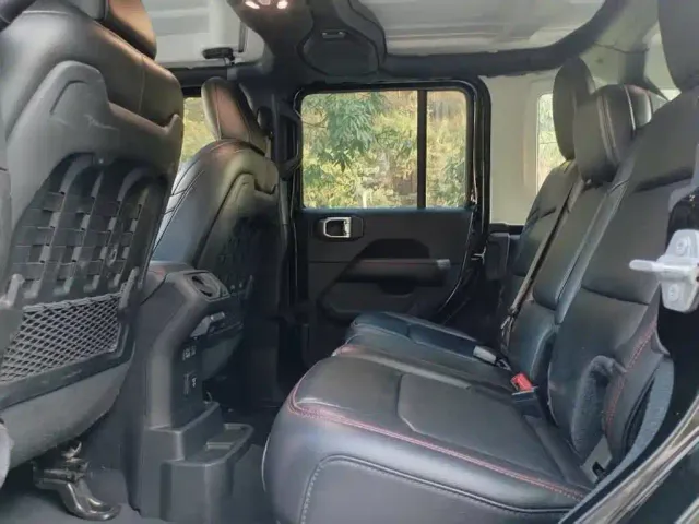 Jeep Wrangler — Фото автомобиля 5
