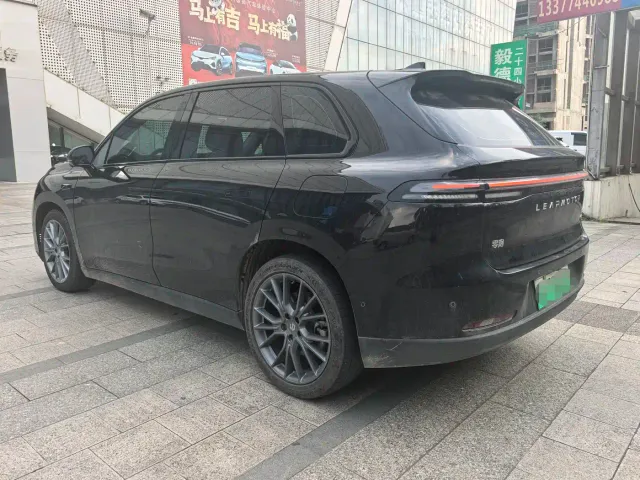 Leapmotor C10 — Фото автомобиля 6