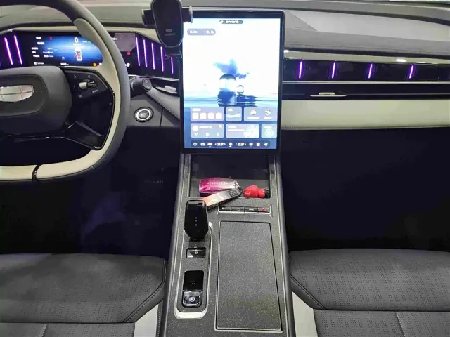 Geely Boyue L — Фото автомобиля 7