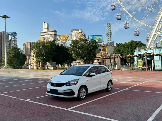 Honda Fit — Фото автомобиля 7