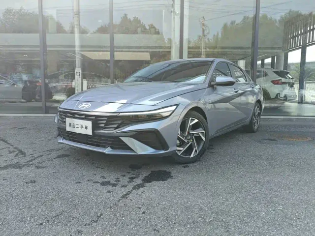 Фотография автомобиля — Hyundai Elantra