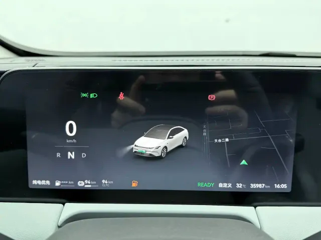 Leapmotor C01 — Фото автомобиля 9