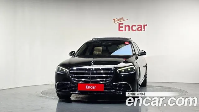 Mercedes-Benz S-Class — Фото автомобиля 3