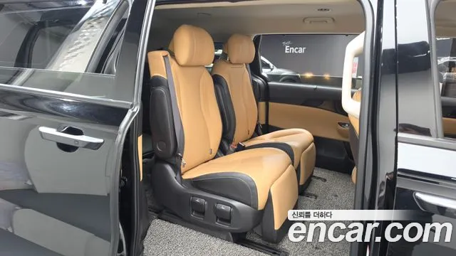 Kia Canival Carnival 4 поколение Бензин 7 мест Noblesse — Фото автомобиля 11