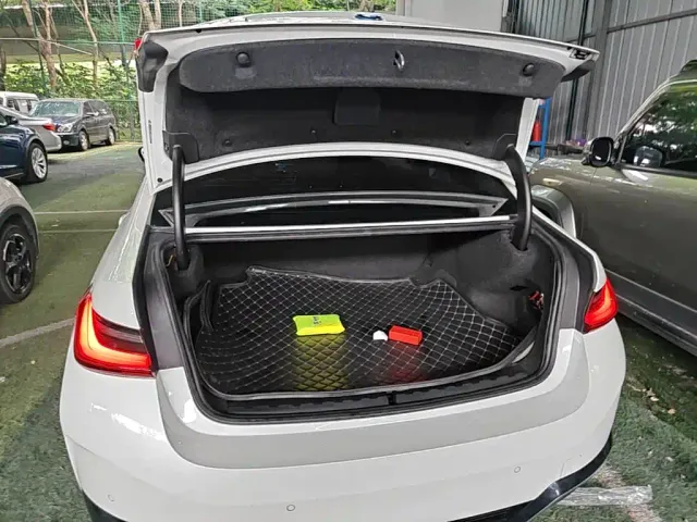 BMW i3 — Фото автомобиля 18