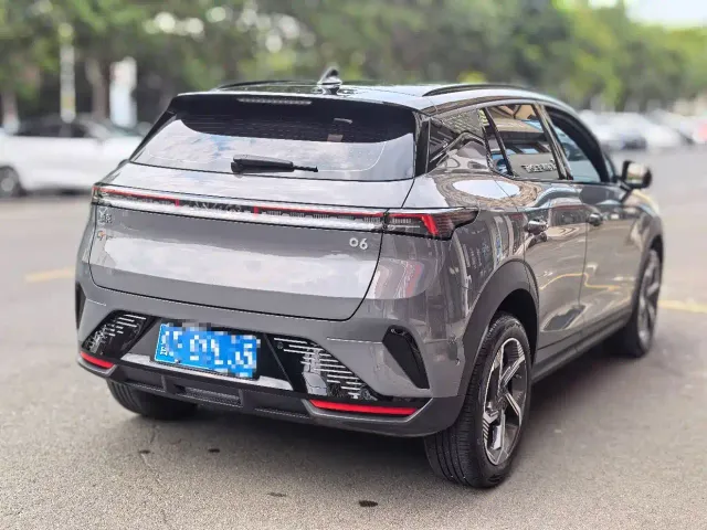 Lynk & Co 06 — Фото автомобиля 8