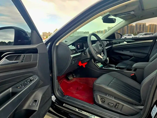 Volkswagen Passat — Фото автомобиля 7