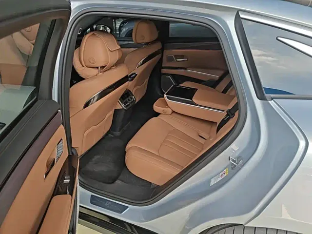 BYD Han L — Фото автомобиля 16