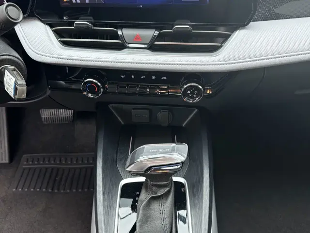 Chevrolet Monza — Фото автомобиля 14