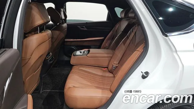 Genesis G80 Бензин 2.5 турбо 2WD — Фото автомобиля 24