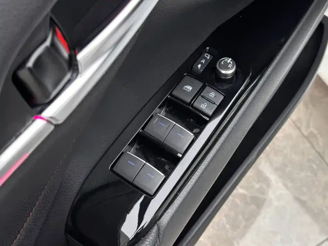 Toyota Camry — Фото автомобиля 15