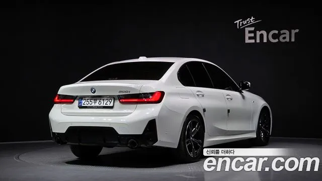 Фотография автомобиля — BMW 3-Series