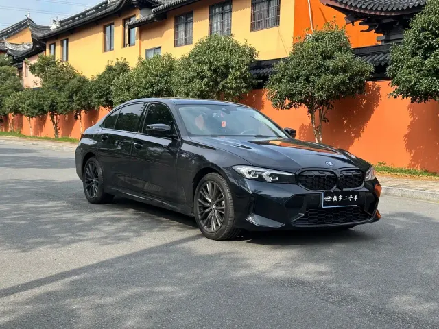 BMW 3 Series — Фото автомобиля 3