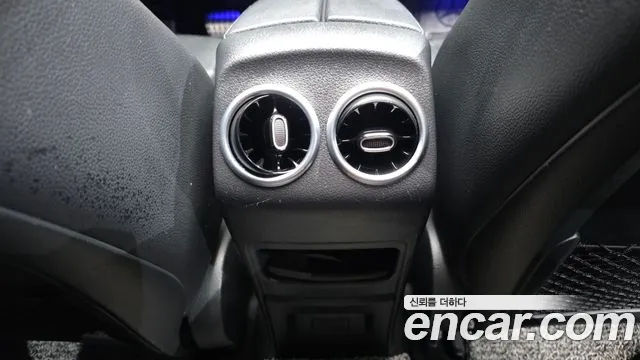 Mercedes-Benz EQA — Фото автомобиля 26