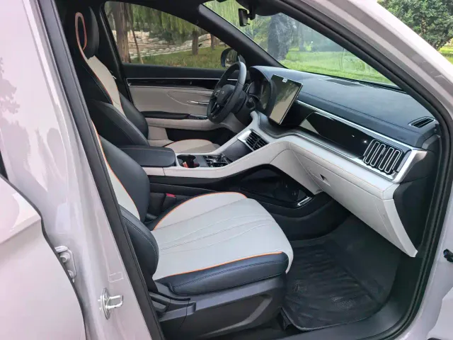 BYD Song PLUS — Фото автомобиля 10