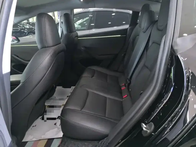 Tesla Model 3 — Фото автомобиля 16