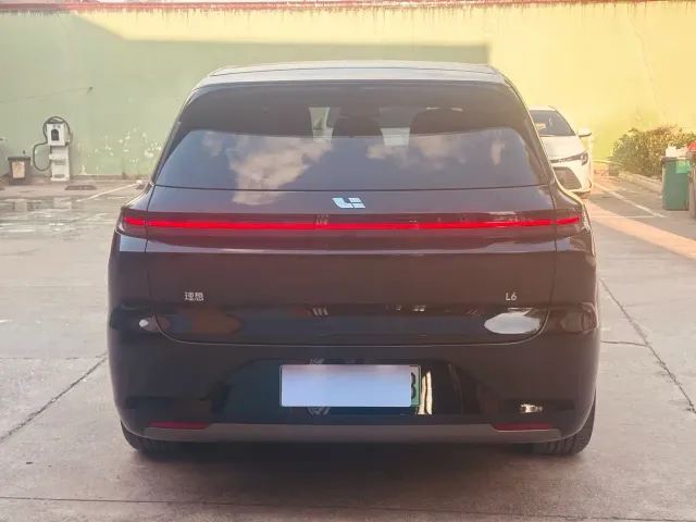 Li Auto L6 — Фото автомобиля 5