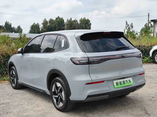 Geely Galaxy E5 — Фото автомобиля 9